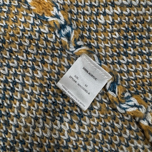 Aztec/Geometric Cardigan - Picture 5 of 5